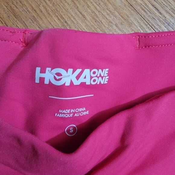 Hoka One One Performance Capri Leggings Pants Women's Size Small Pink Grey New - Picture 7 of 13